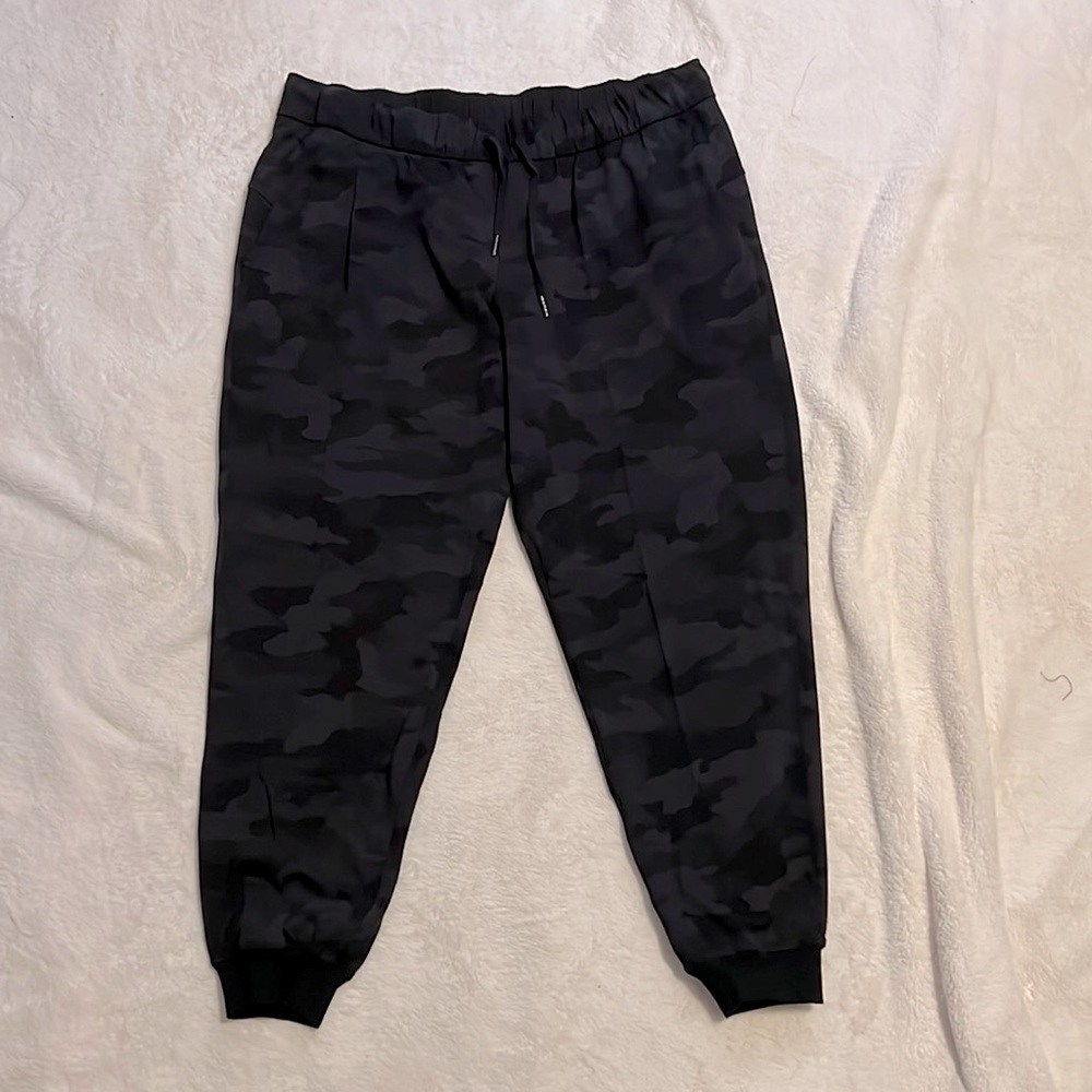 Lululemon joggers